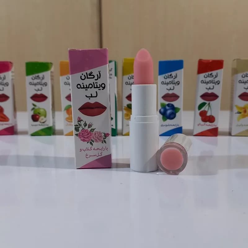 بالم لب طبیعی گلاب مرطوب کننده و نرم کننده | رژینا بالم لب طبیعی گلاب مرطوب کننده و نرم کننده