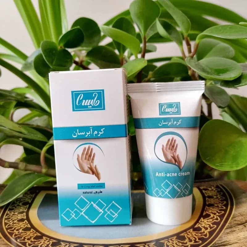 کرم آبرسان، رطوبت رسانی قوی، سفت کننده پوست، ضدپیری، ضد چروک، لایه بردار ملایم، روشن کننده پوست، مناسب با پوست های حساس | رژینا کرم آبرسان، رطوبت رسانی قوی، سفت کننده پوست، ضدپیری، ضد چروک، لایه بردار ملایم، روشن کننده پوست، مناسب با پوست های حساس