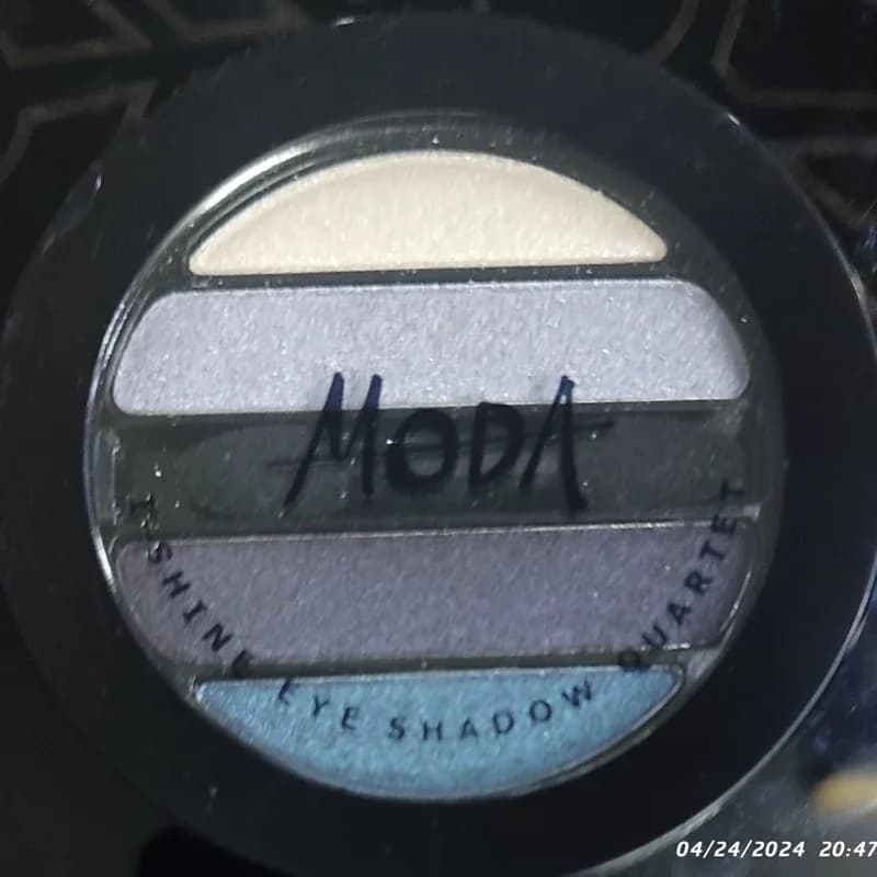 سایه چشم چهار رنگ شاین مدت MODA در2رنگ مختلف فرموله شده ایتالیا بسته بندی در ترکیه | رژینا سایه چشم چهار رنگ شاین مدت MODA در2رنگ مختلف فرموله شده ایتالیا بسته بندی در ترکیه
