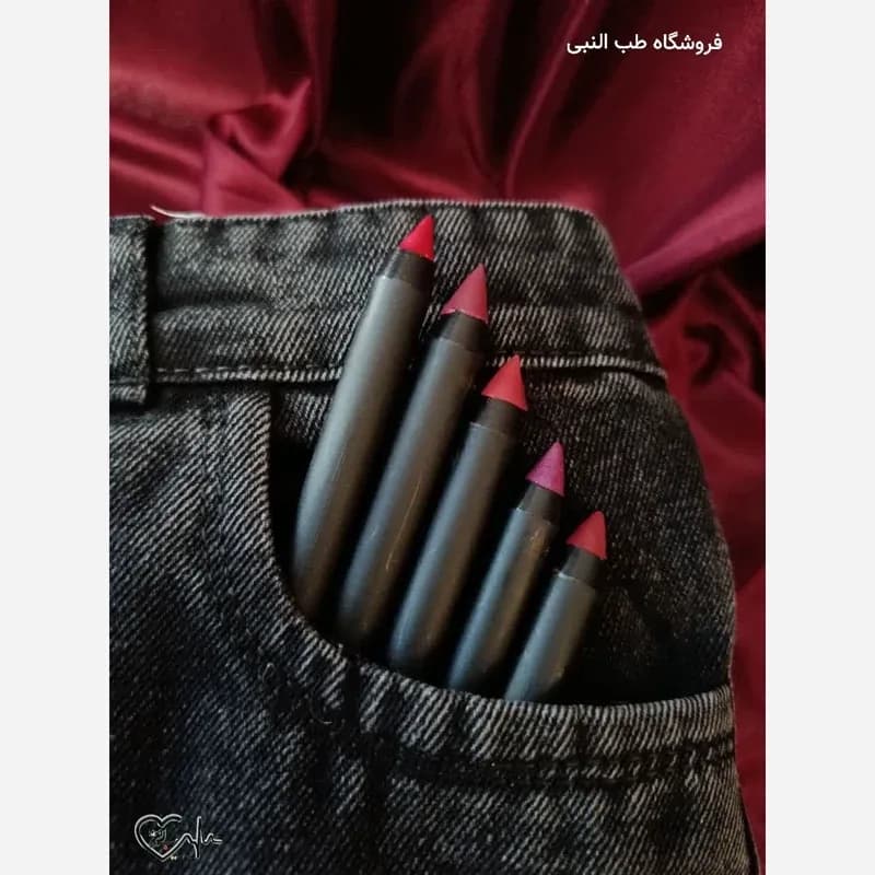 رژ لب مدادی