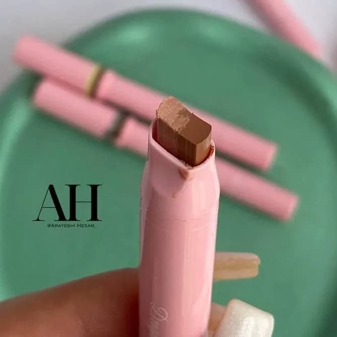 سایه چشم استیکی دراگون برای سایه زدن آسان | رژینا سایه چشم استیکی دراگون برای سایه زدن آسان